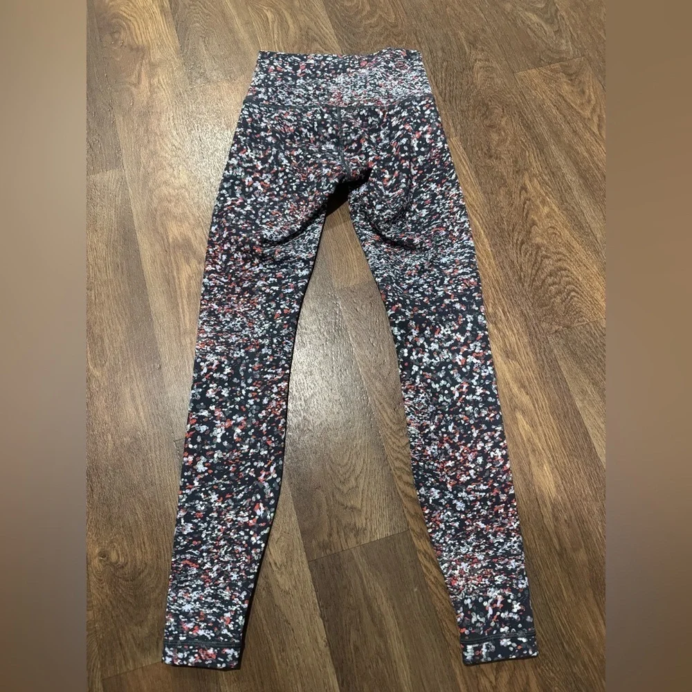 Lululemon Size 4 Align High Rise Leggings Athletic Water Blossom Mutlicolor